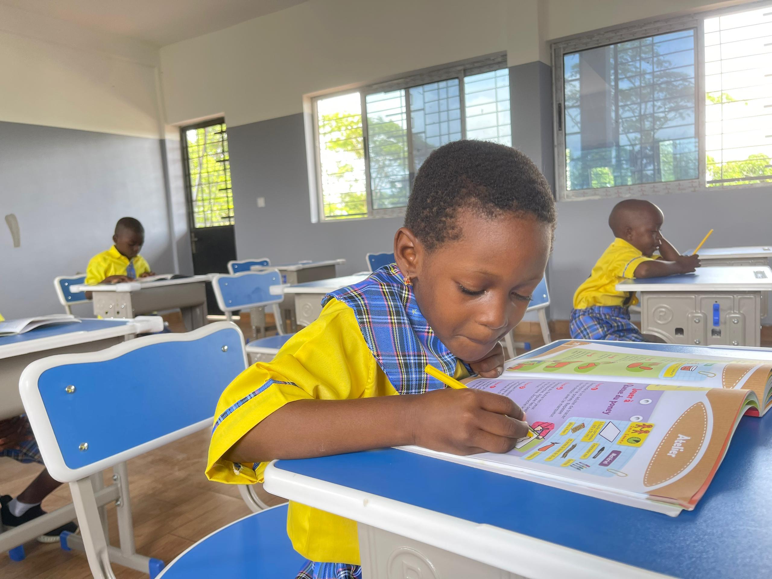 Étudiants travaillant 4